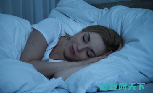 侧卧可以预防打呼噜吗 长期右侧睡有什么危害