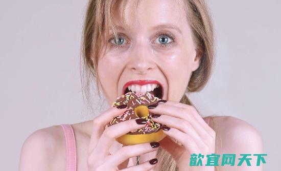 女人日常不宜多吃甜食 长期吃甜食的女人加速老化